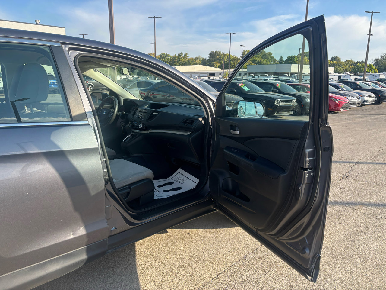 Used 2016 Honda CR-V LX image 9