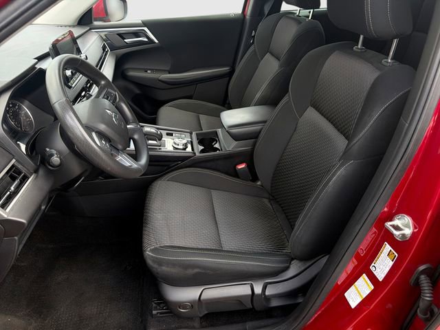 Used 2023 Mitsubishi Outlander ES FWD image 19