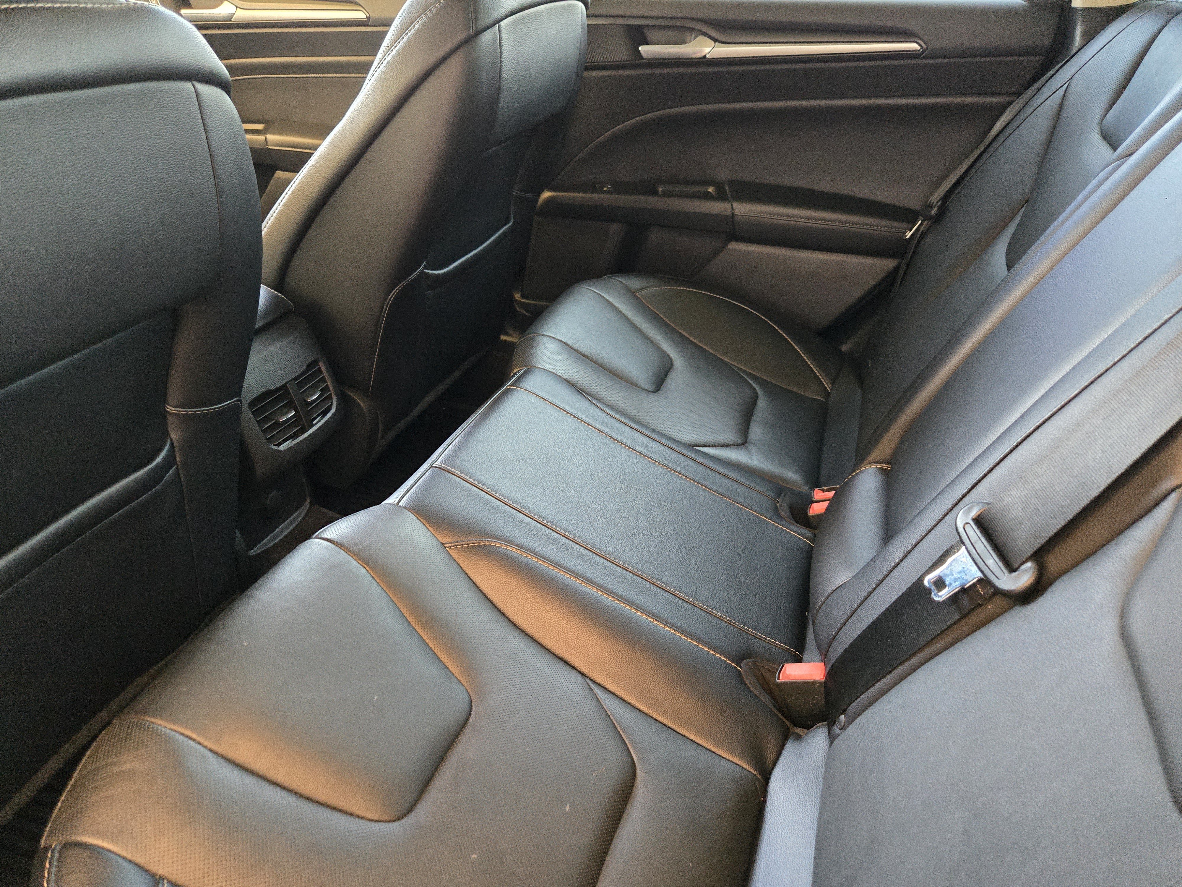 Used 2018 Ford Fusion Titanium AWD/4WD image 39