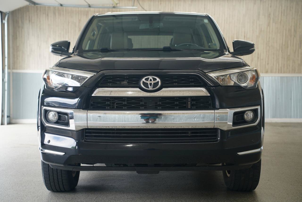 Used 2017 Toyota 4Runner Limited AWD/4WD image 3