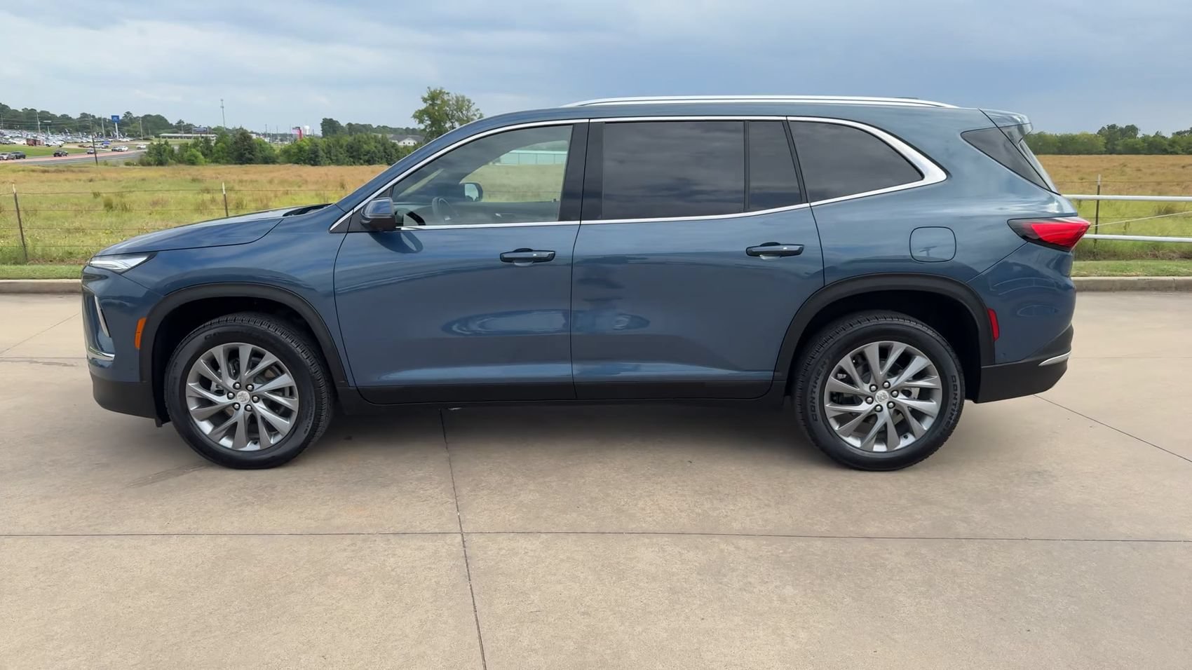 New 2026 Buick Enclave Preferred w/ Super Cruise Package AWD/4WD image 6
