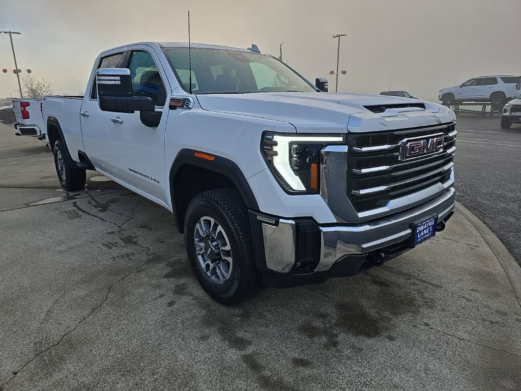 Used 2025 GMC Sierra 3500 SLT w/ X31 Off-Road Package image 8