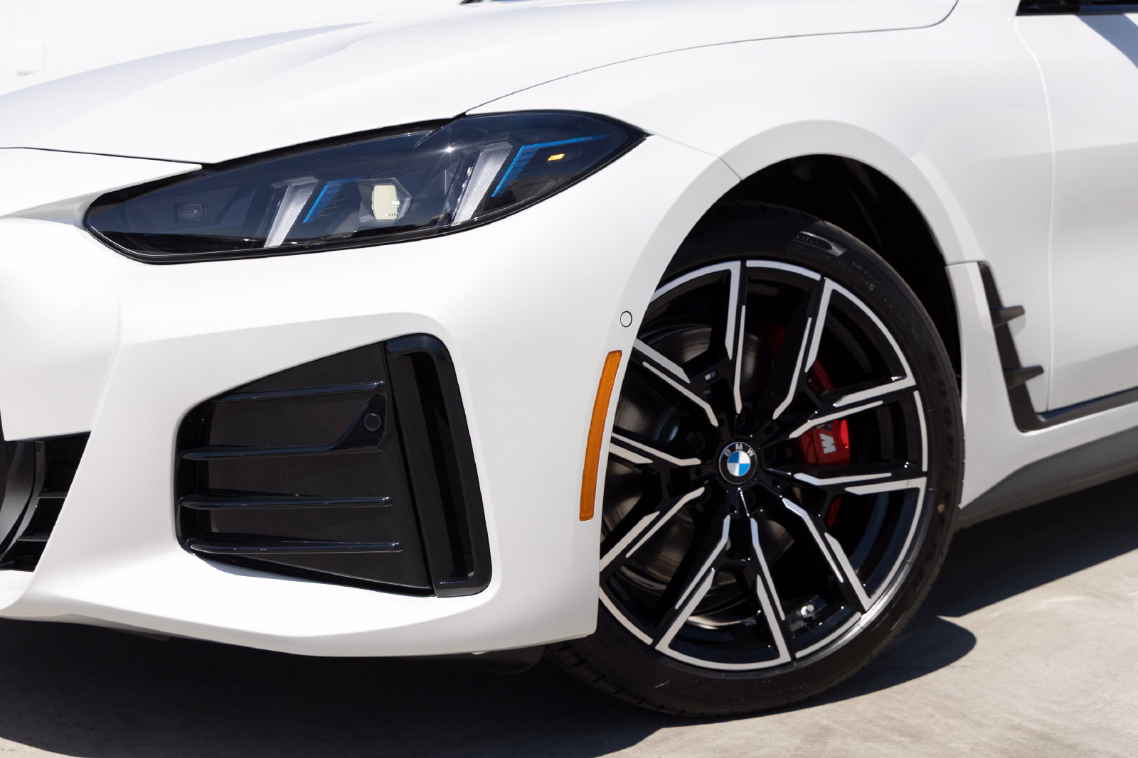 New 2026 BMW i4 M60 w/ Premium Package AWD/4WD image 10