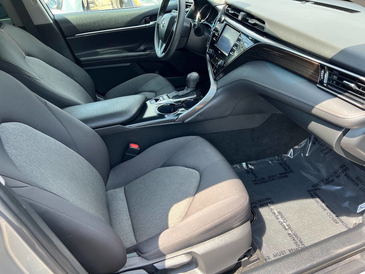 Used 2020 Toyota Camry LE image 26