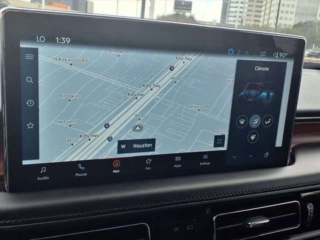 Certified 2023 Lincoln Nautilus Reserve image 17