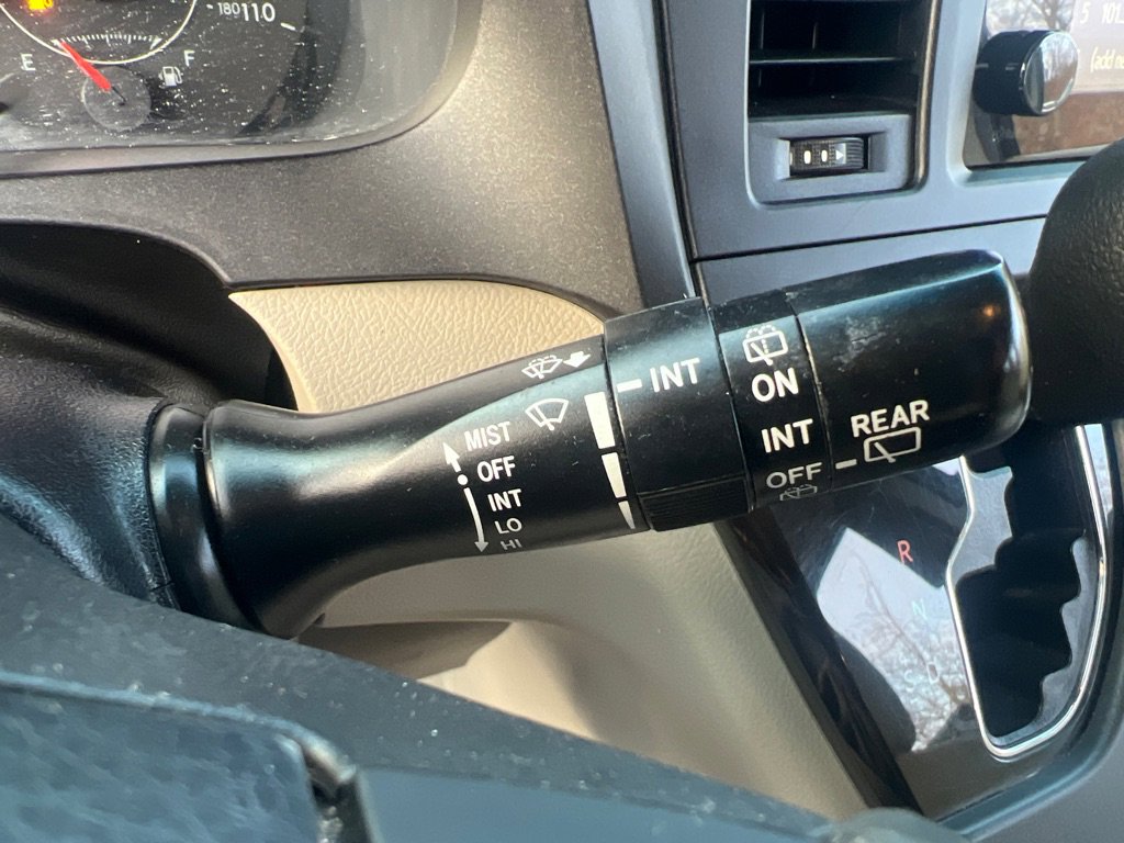 Used 2017 Toyota Sienna LE w/ Protection Package image 20