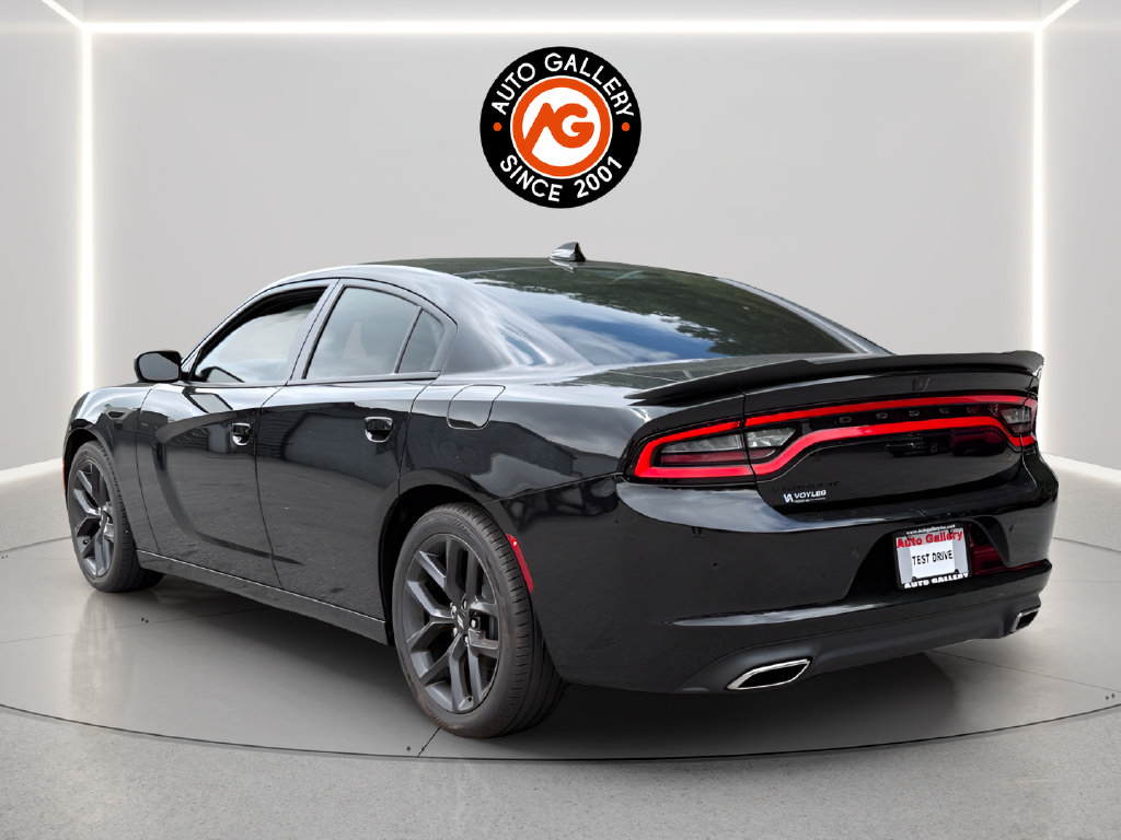 Used 2023 Dodge Charger SXT w/ Blacktop Package RWD image 5