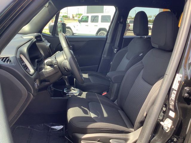 Used 2021 Jeep Renegade Latitude w/ Luxury Group II AWD/4WD image 8