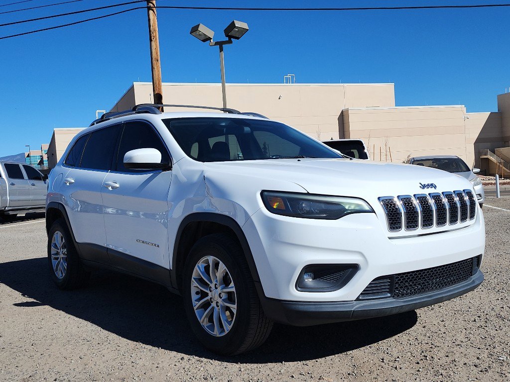 Used 2019 Jeep Cherokee Latitude w/ Popular Appearance Group image 3