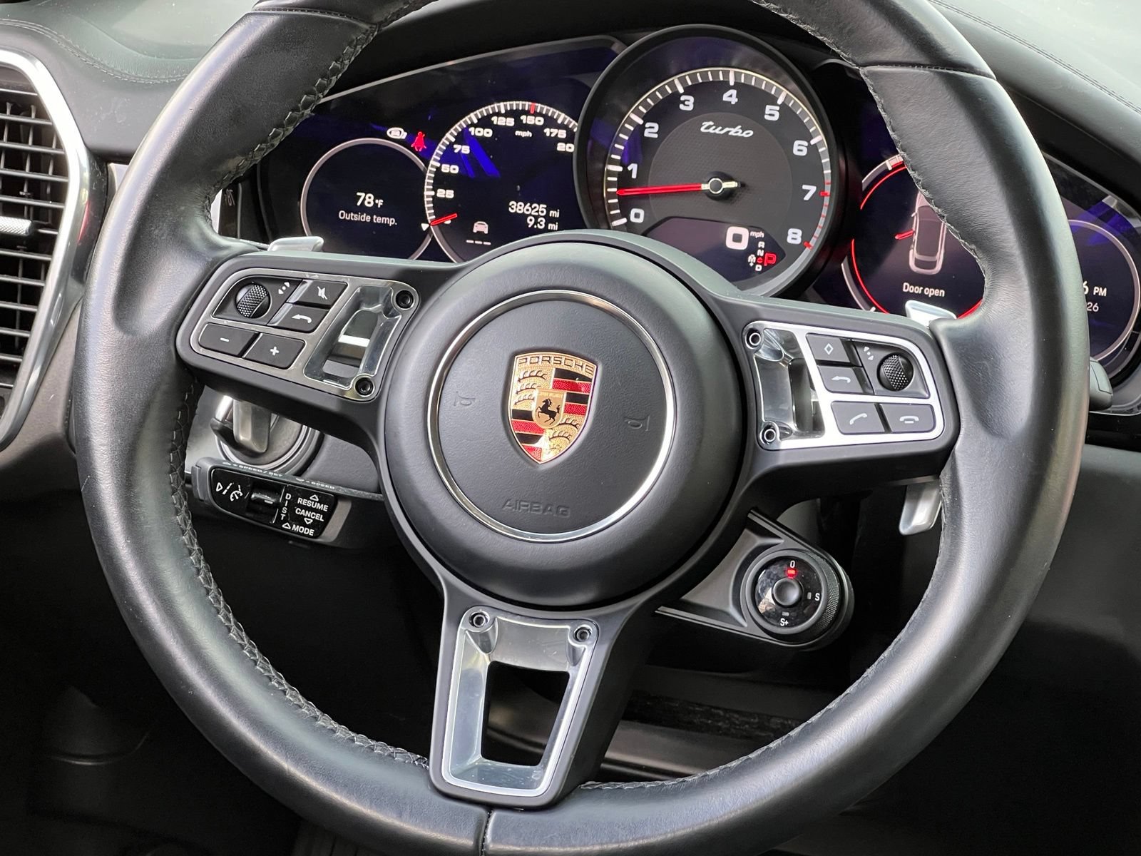 Certified 2023 Porsche Cayenne Turbo AWD/4WD image 24
