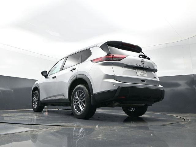 Used 2024 Nissan Rogue S AWD/4WD image 23