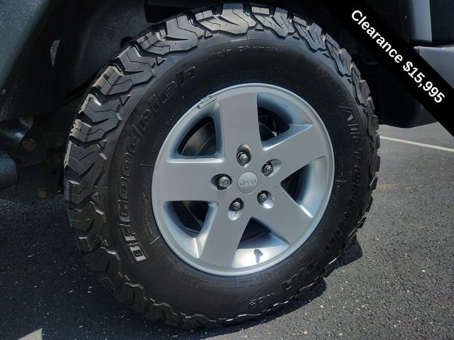Used 2017 Jeep Wrangler Unlimited Sport w/ Connectivity Group image 16