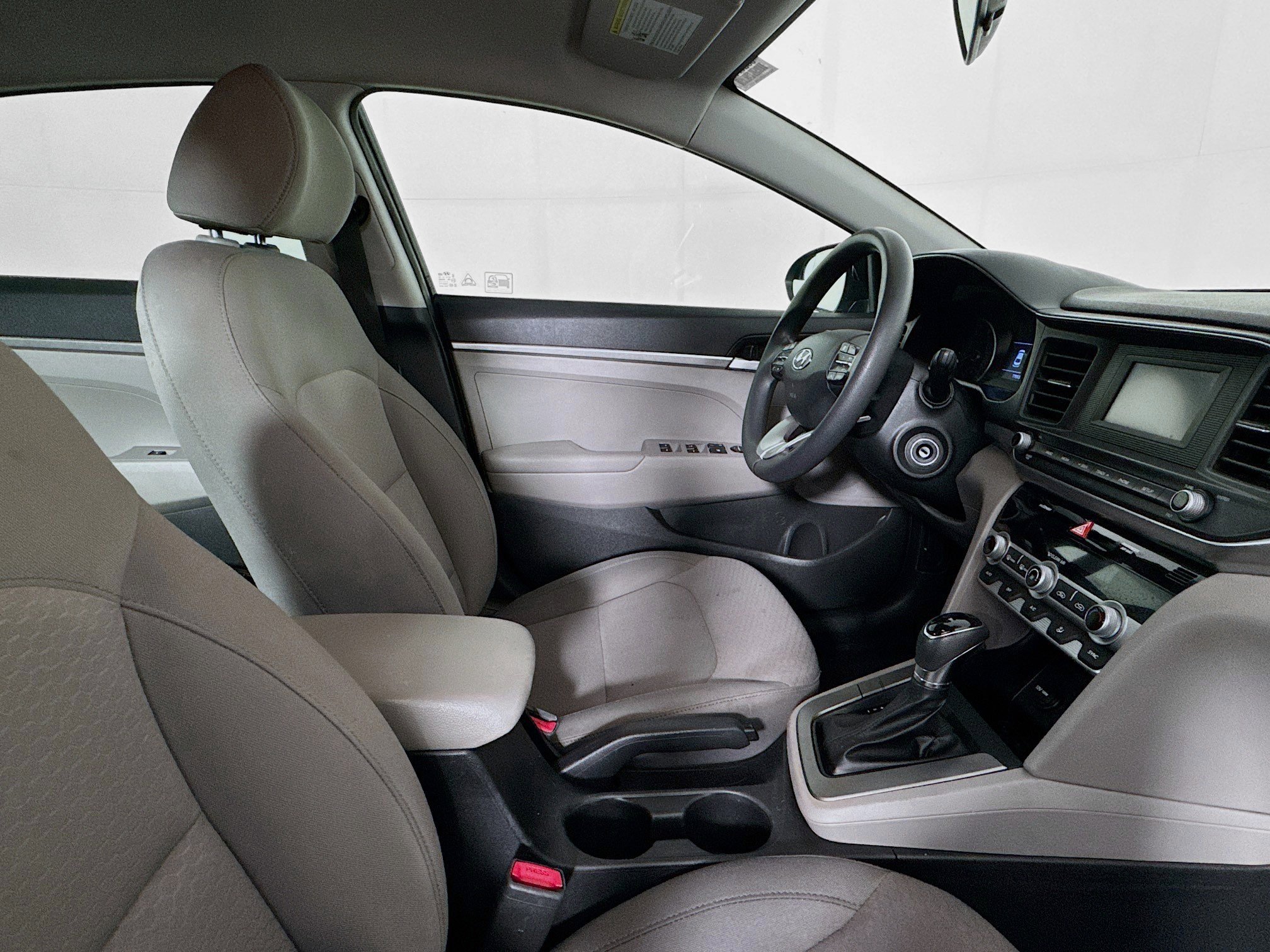 Used 2020 Hyundai Elantra SE image 27