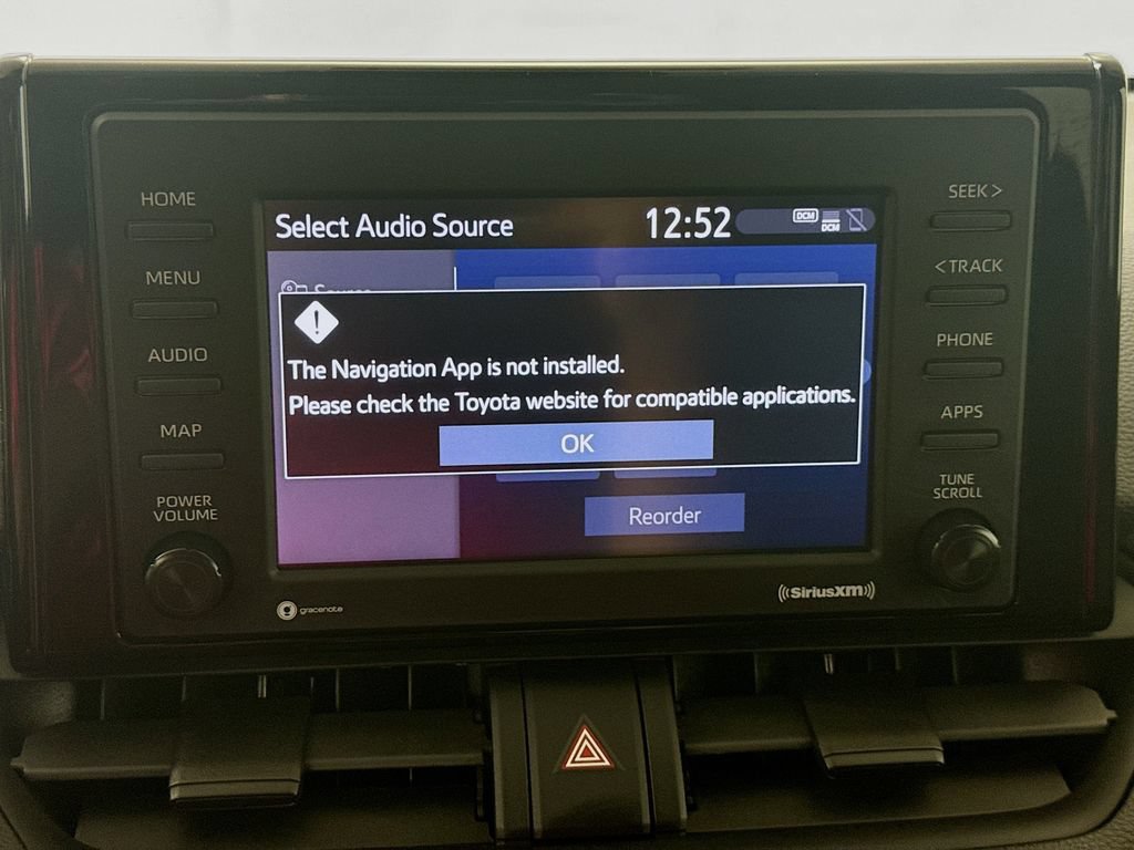 Used 2021 Toyota RAV4 LE AWD/4WD image 14