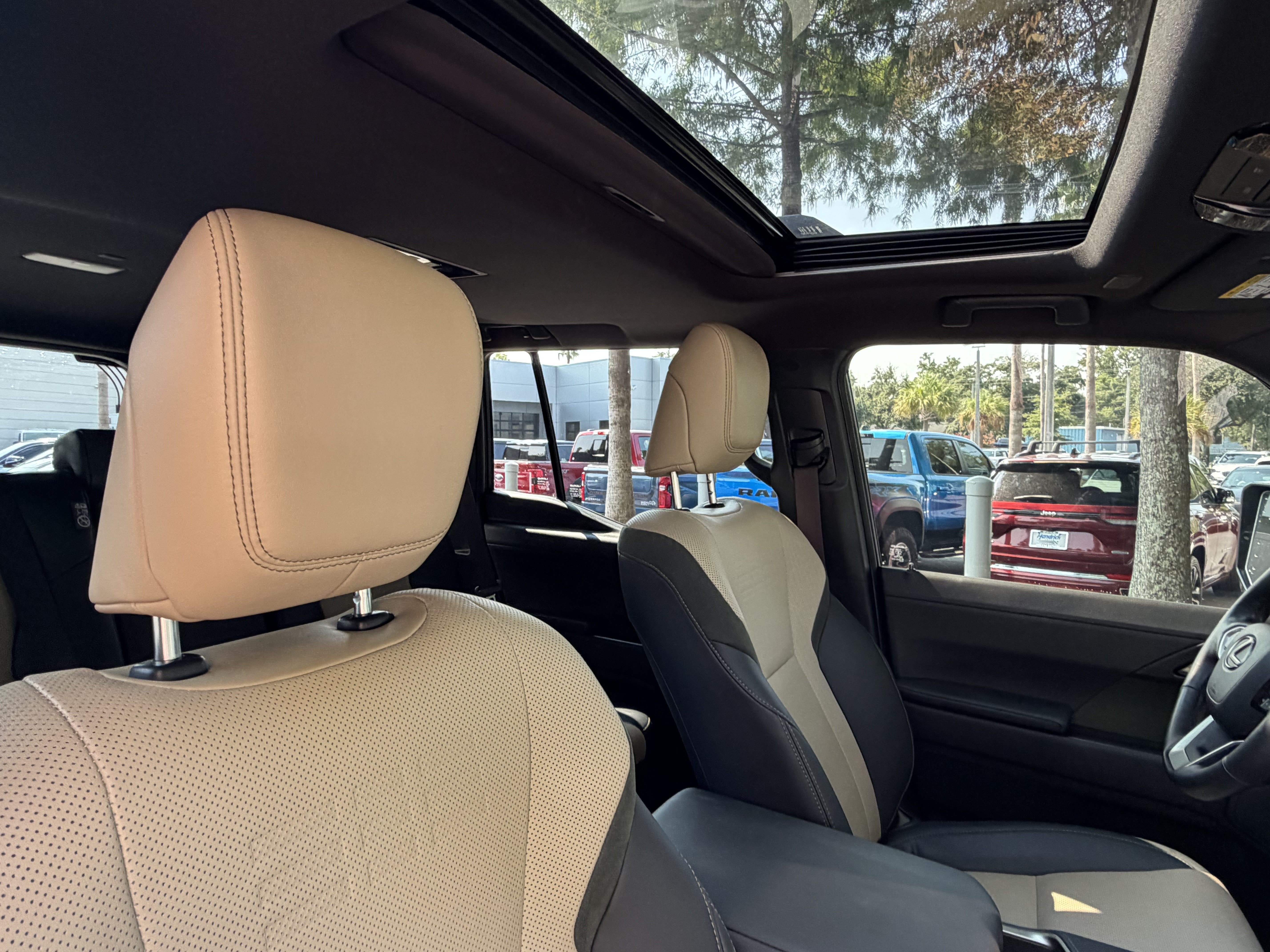 Certified 2025 Lexus GX 550 AWD/4WD image 45