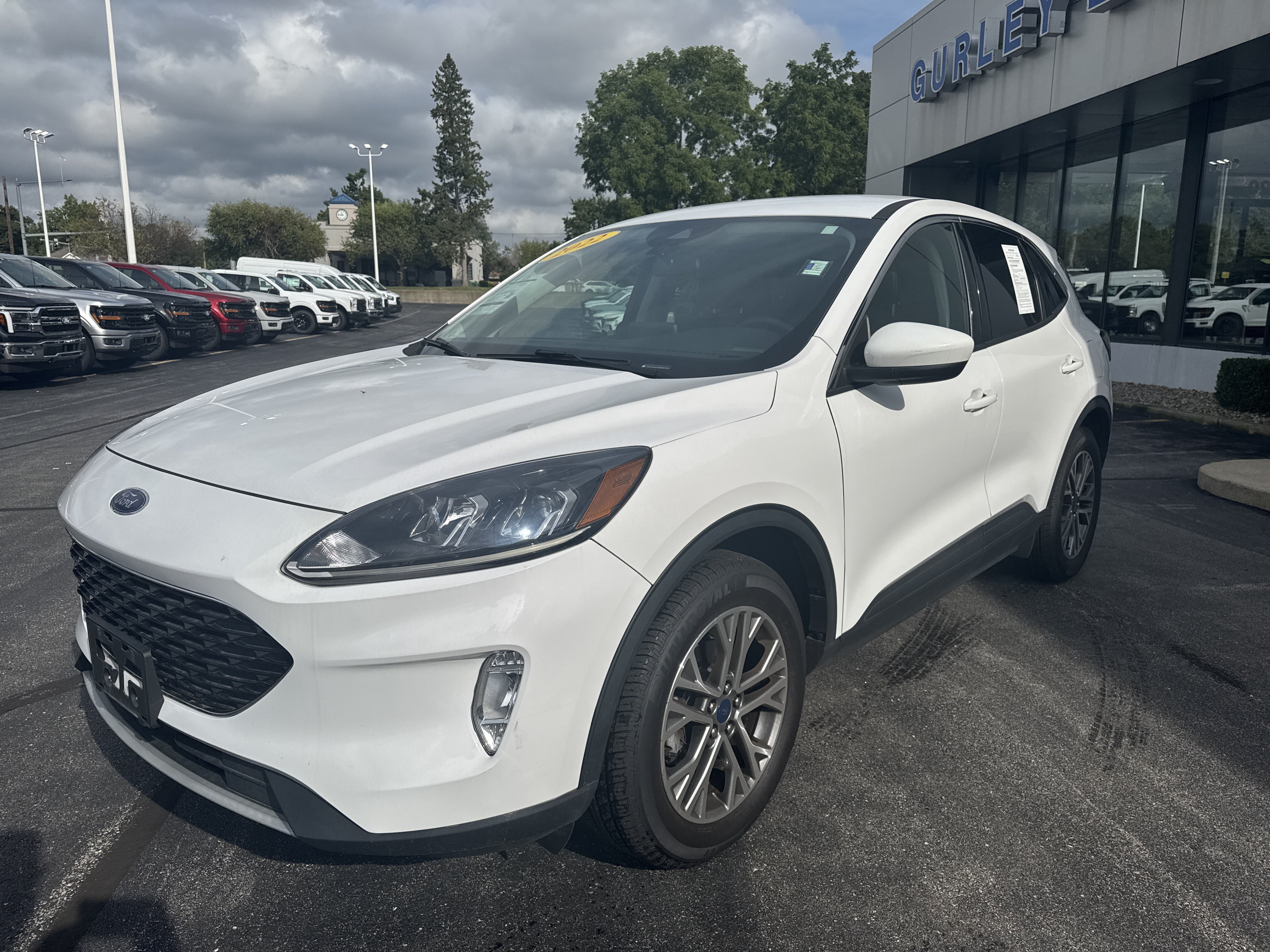 Used 2022 Ford Escape SEL AWD/4WD image 3