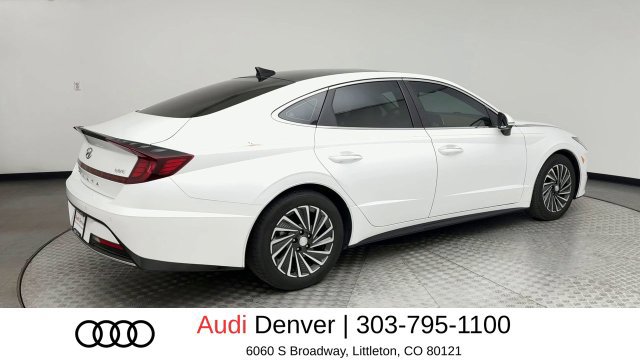 Used 2021 Hyundai Sonata Limited FWD image 2