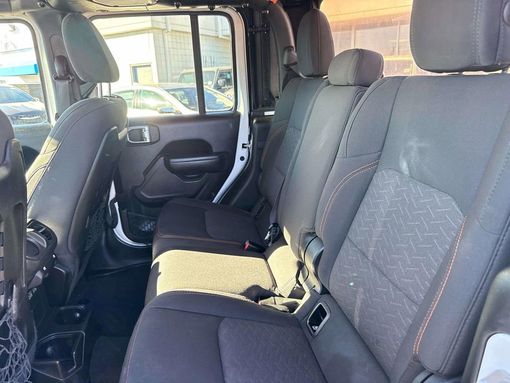 Used 2022 Jeep Gladiator Mojave image 11