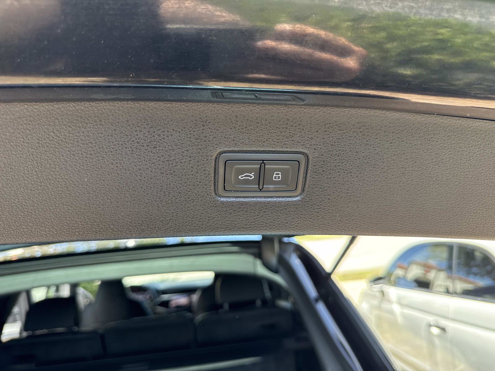 Used 2023 Audi SQ7 Prestige w/ Prestige Package AWD/4WD image 12