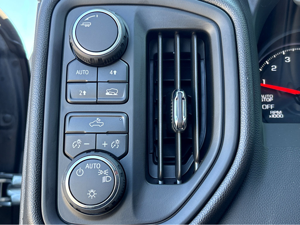 Used 2026 Chevrolet Silverado 1500 Custom image 11
