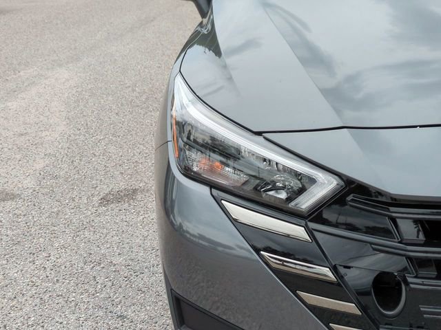 New 2025 Nissan Versa SR w/ Trunk Package image 10