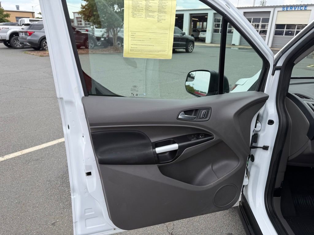 Used 2022 Ford Transit Connect XLT FWD image 12