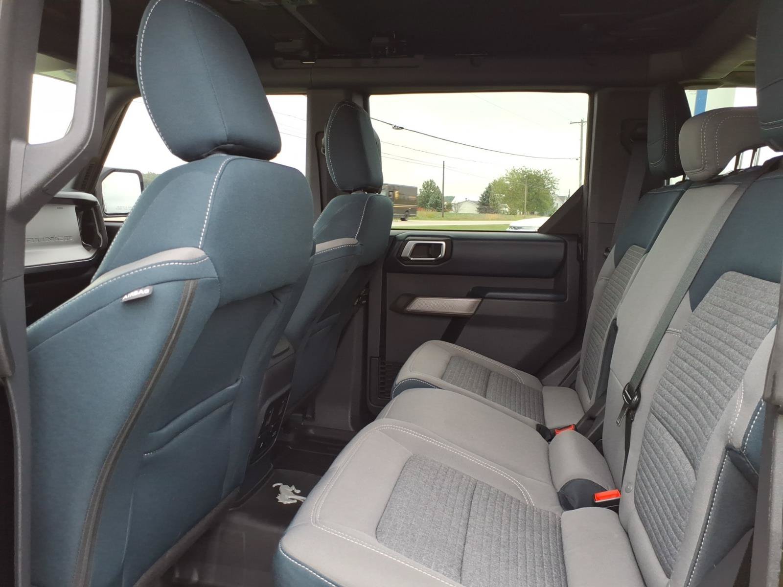 Used 2022 Ford Bronco Outer Banks AWD/4WD image 14