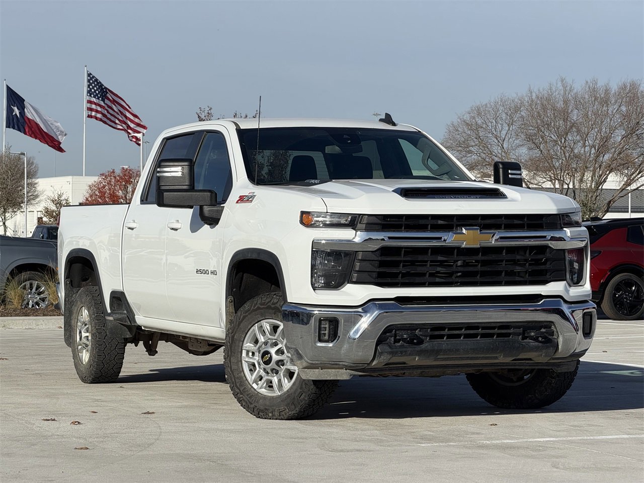 Used 2024 Chevrolet Silverado 2500 LT image 2