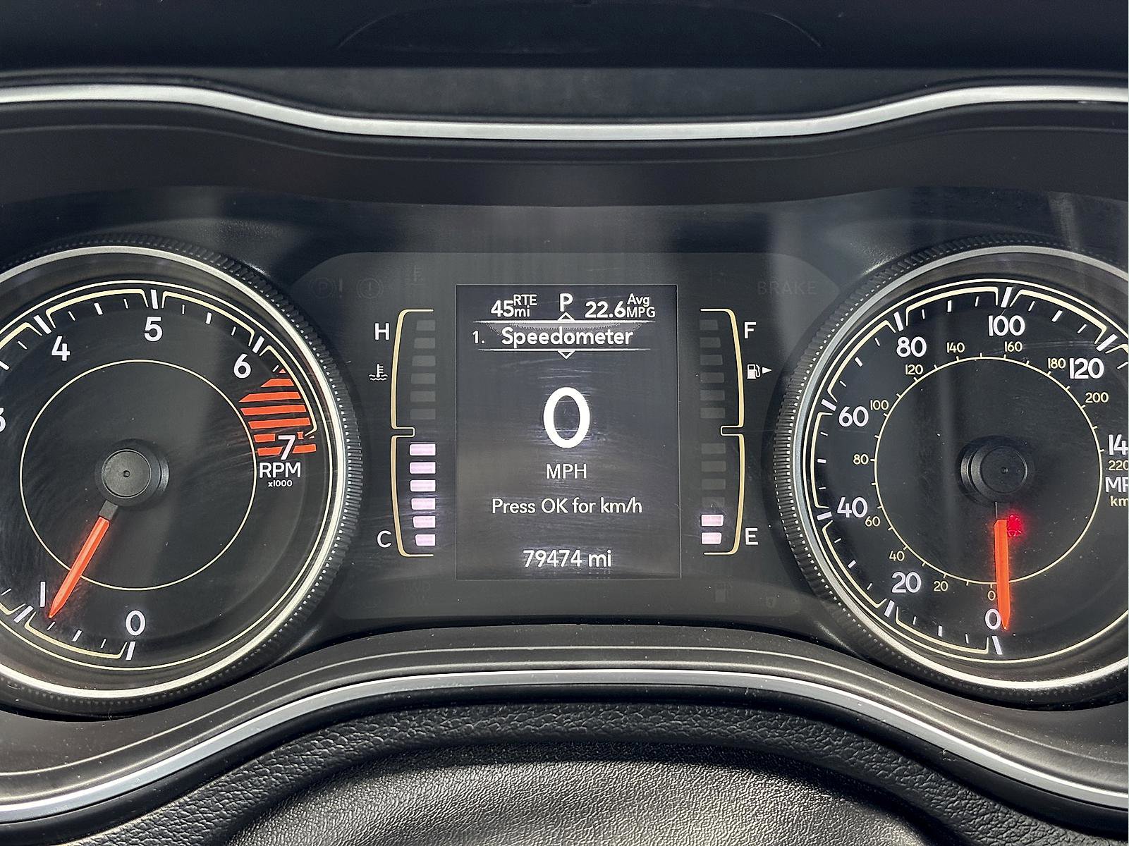 Used 2020 Jeep Cherokee Latitude Plus w/ Cold Weather Group AWD/4WD image 18