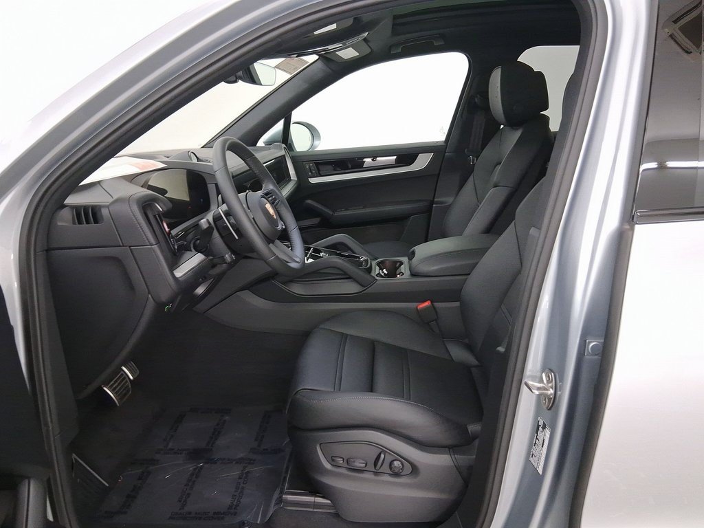 Used 2026 Porsche Cayenne S AWD/4WD image 5