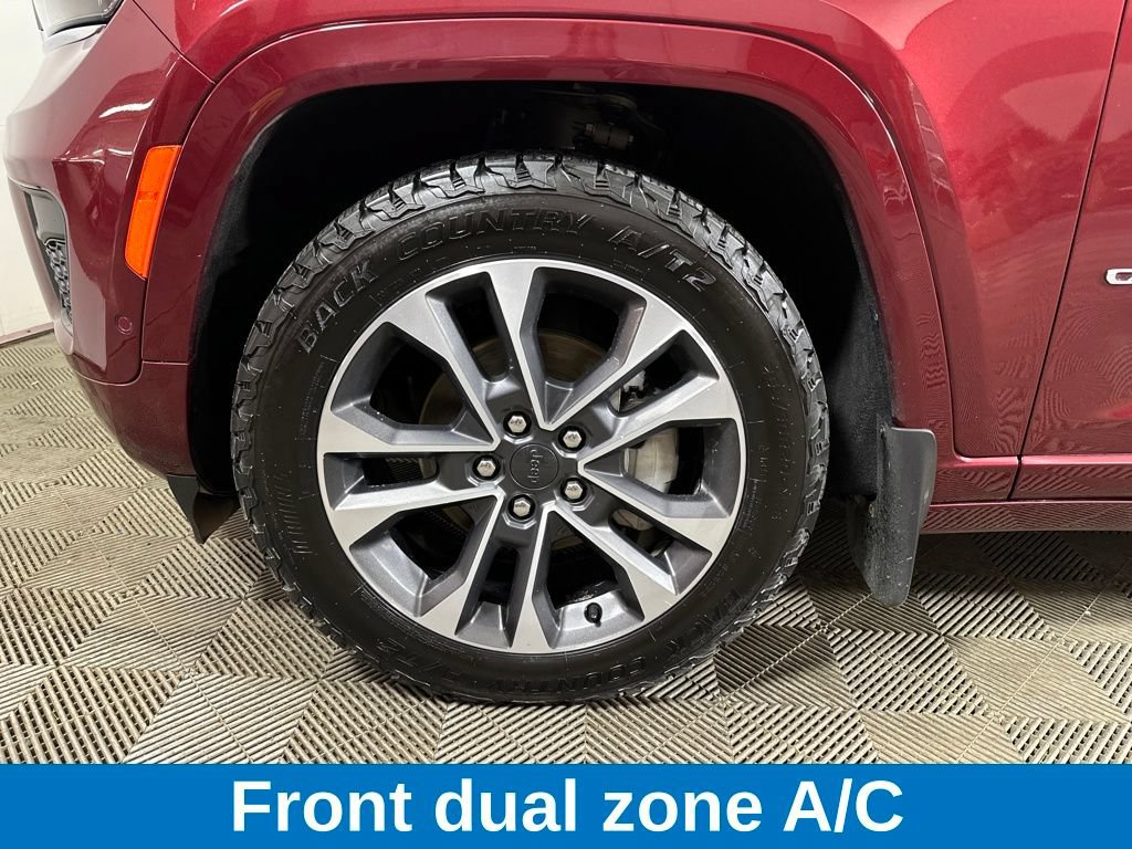 Used 2024 Jeep Grand Cherokee Overland AWD/4WD image 8