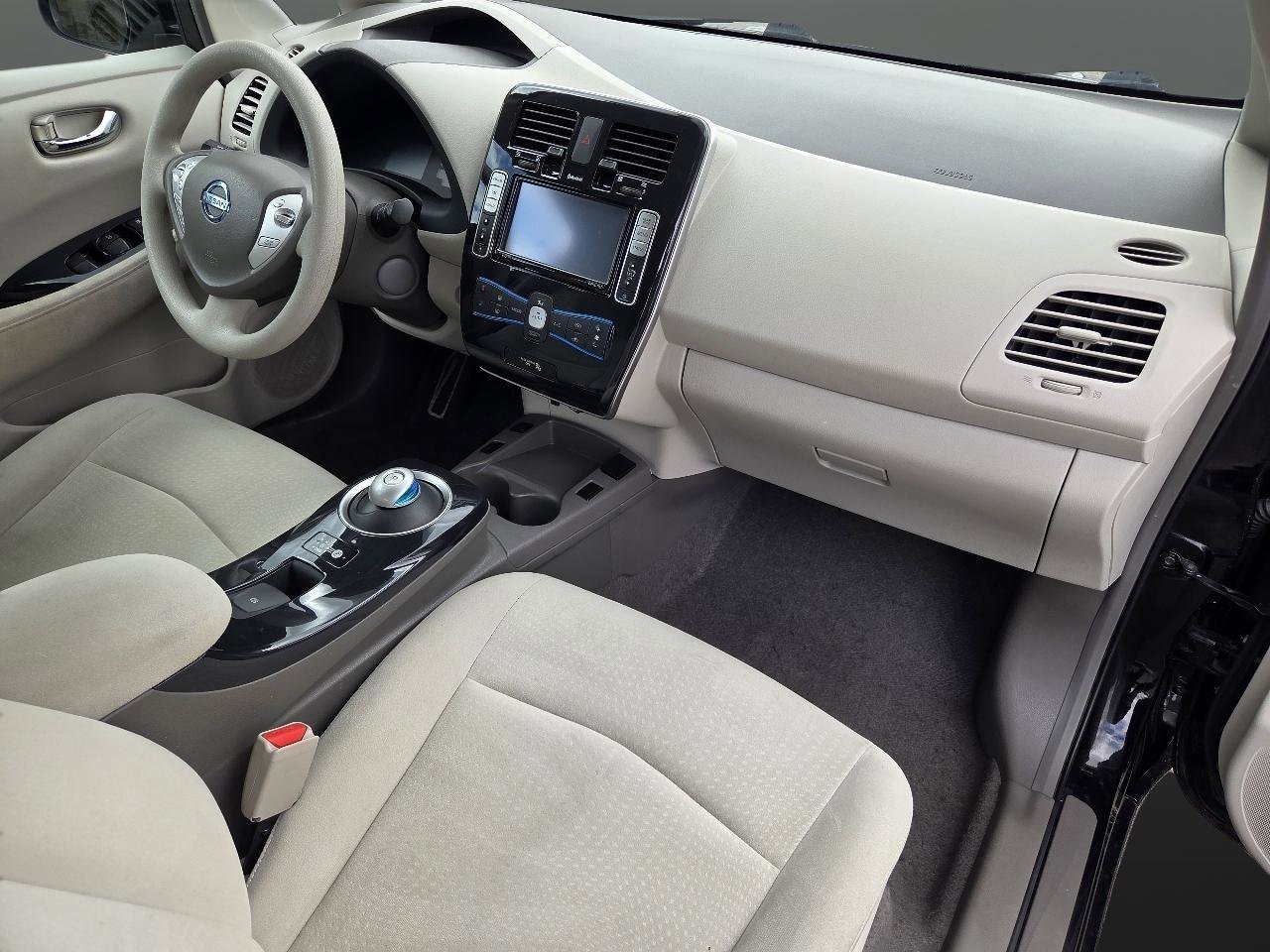 Used 2011 Nissan Leaf SL FWD image 15