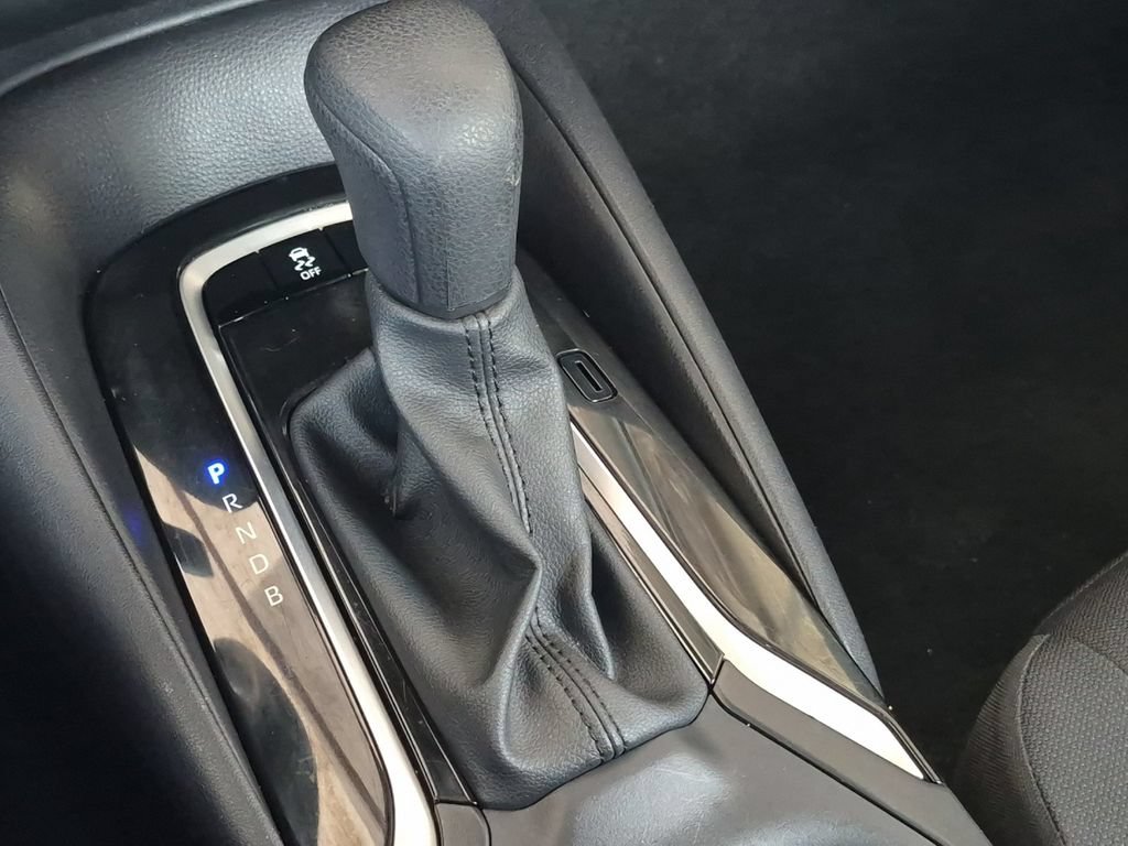 Used 2025 Toyota Corolla LE FWD image 20