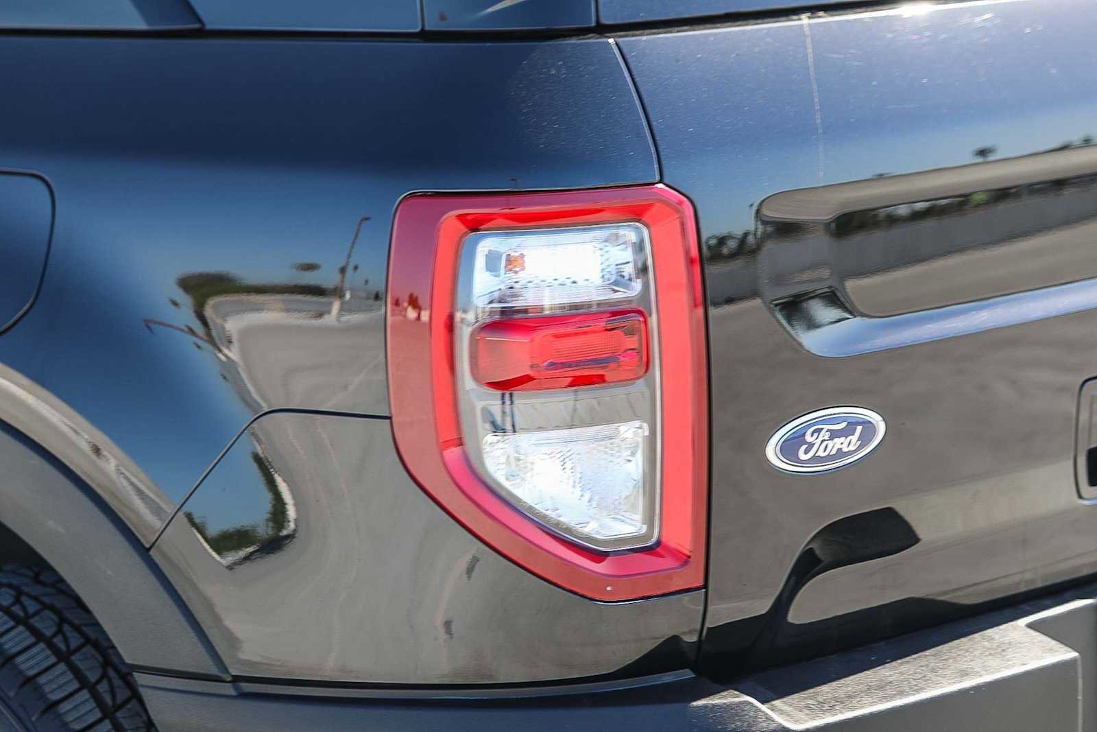 Used 2023 Ford Bronco Sport Badlands image 9