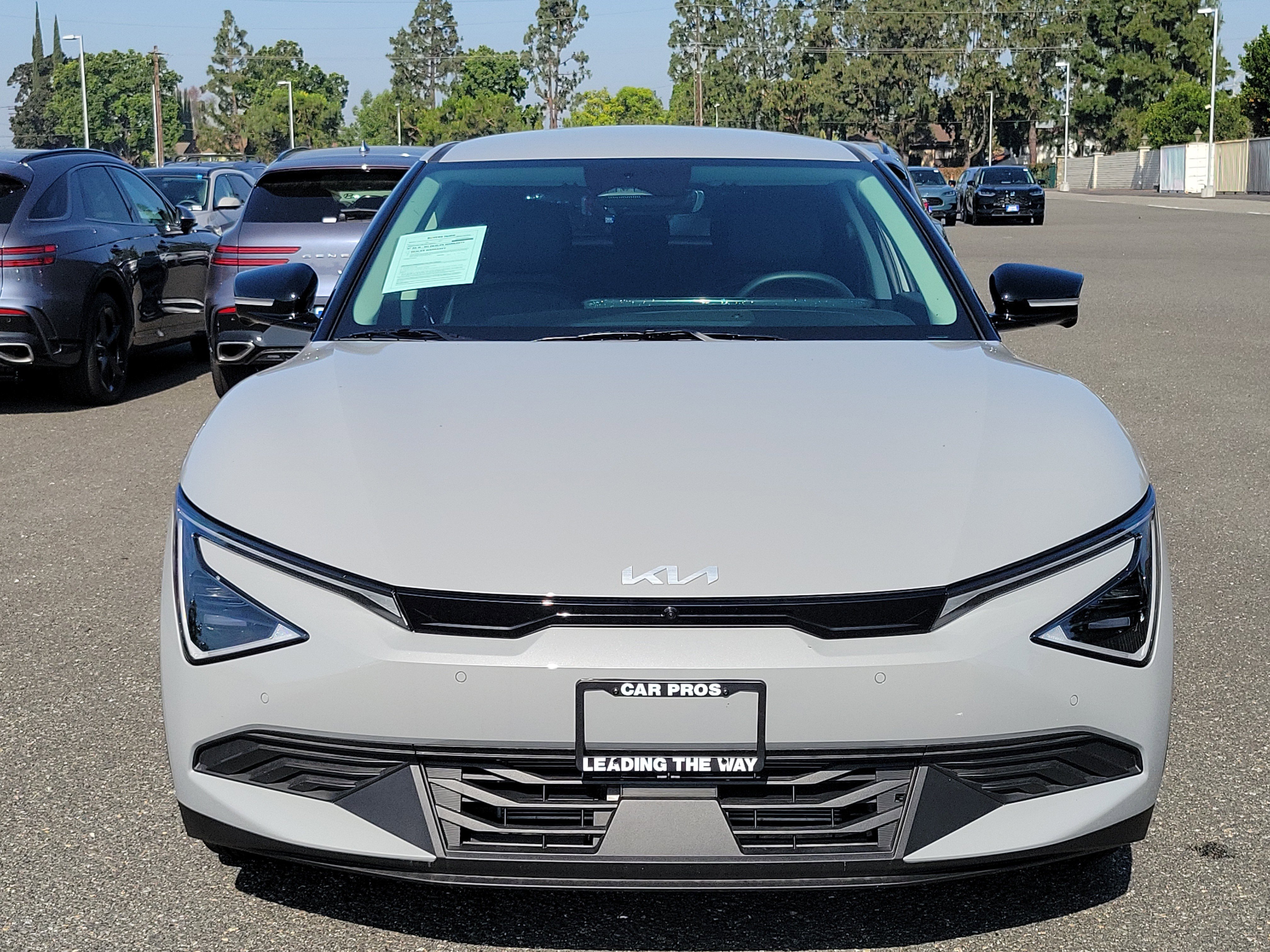 Used 2025 Kia EV6 Light w/ Light LR Technology Package RWD image 8