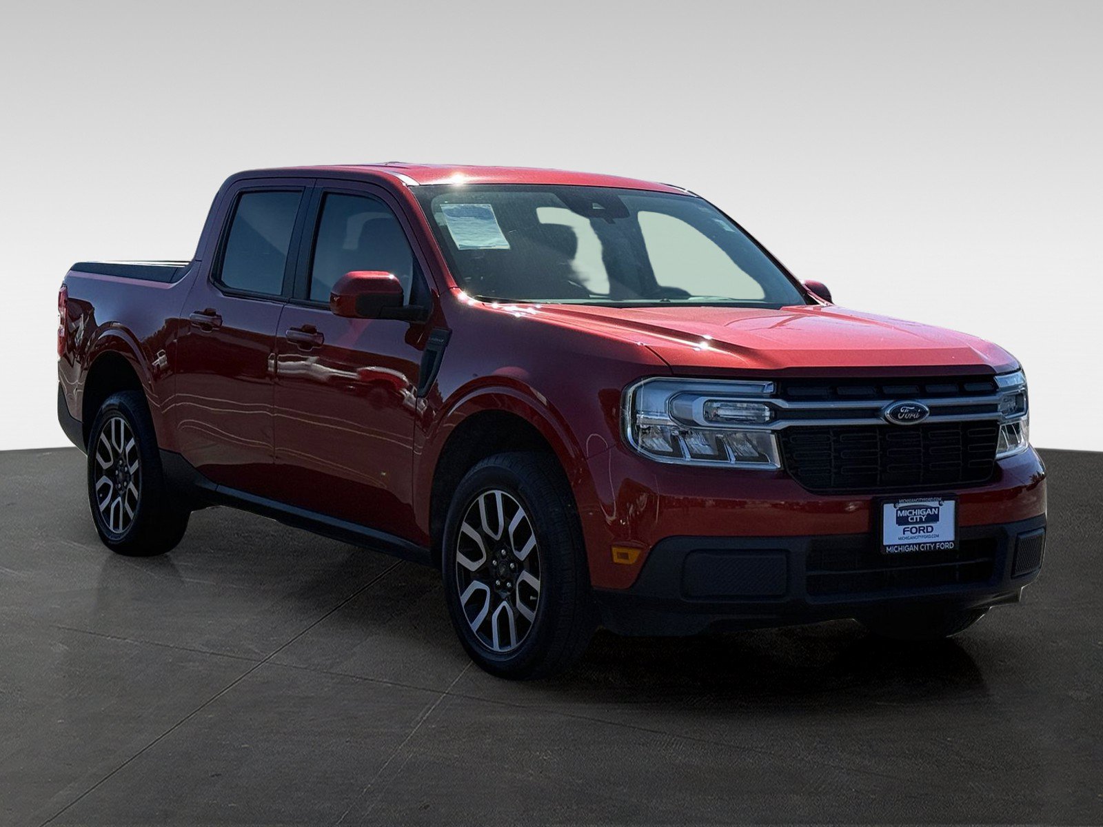 Used 2023 Ford Maverick Lariat FWD image 3