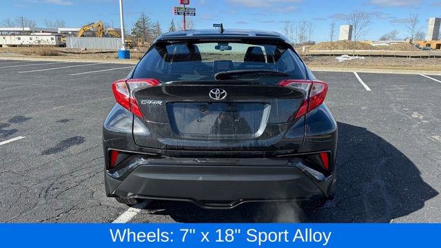 Used 2022 Toyota C-HR XLE image 4