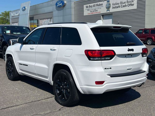 Used 2019 Jeep Grand Cherokee Altitude AWD/4WD image 8