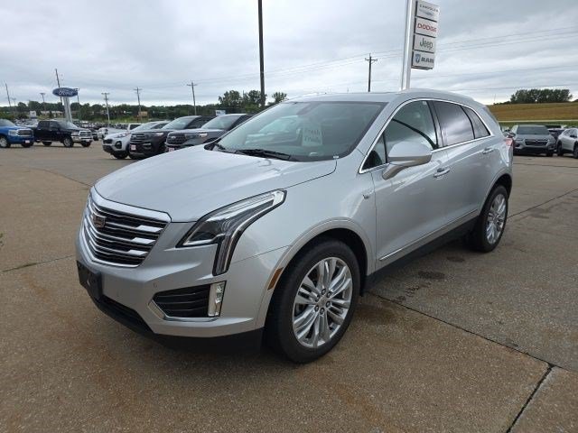 Used 2017 Cadillac XT5 Premium Luxury AWD/4WD image 3