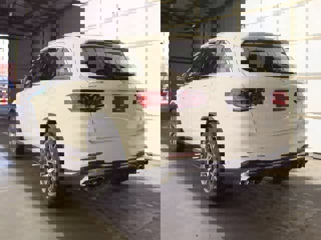 Certified 2022 Mercedes-Benz GLC 43 AMG 4MATIC image 3