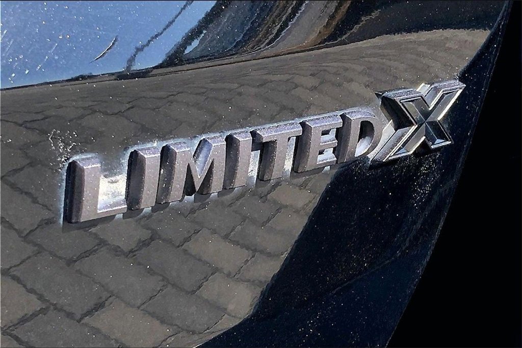 Used 2020 Jeep Grand Cherokee Limited X image 23