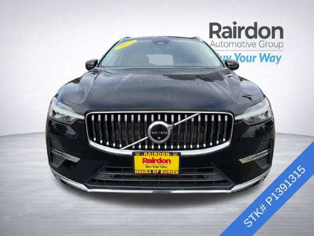 Used 2023 Volvo XC60 B5 Plus AWD/4WD image 2