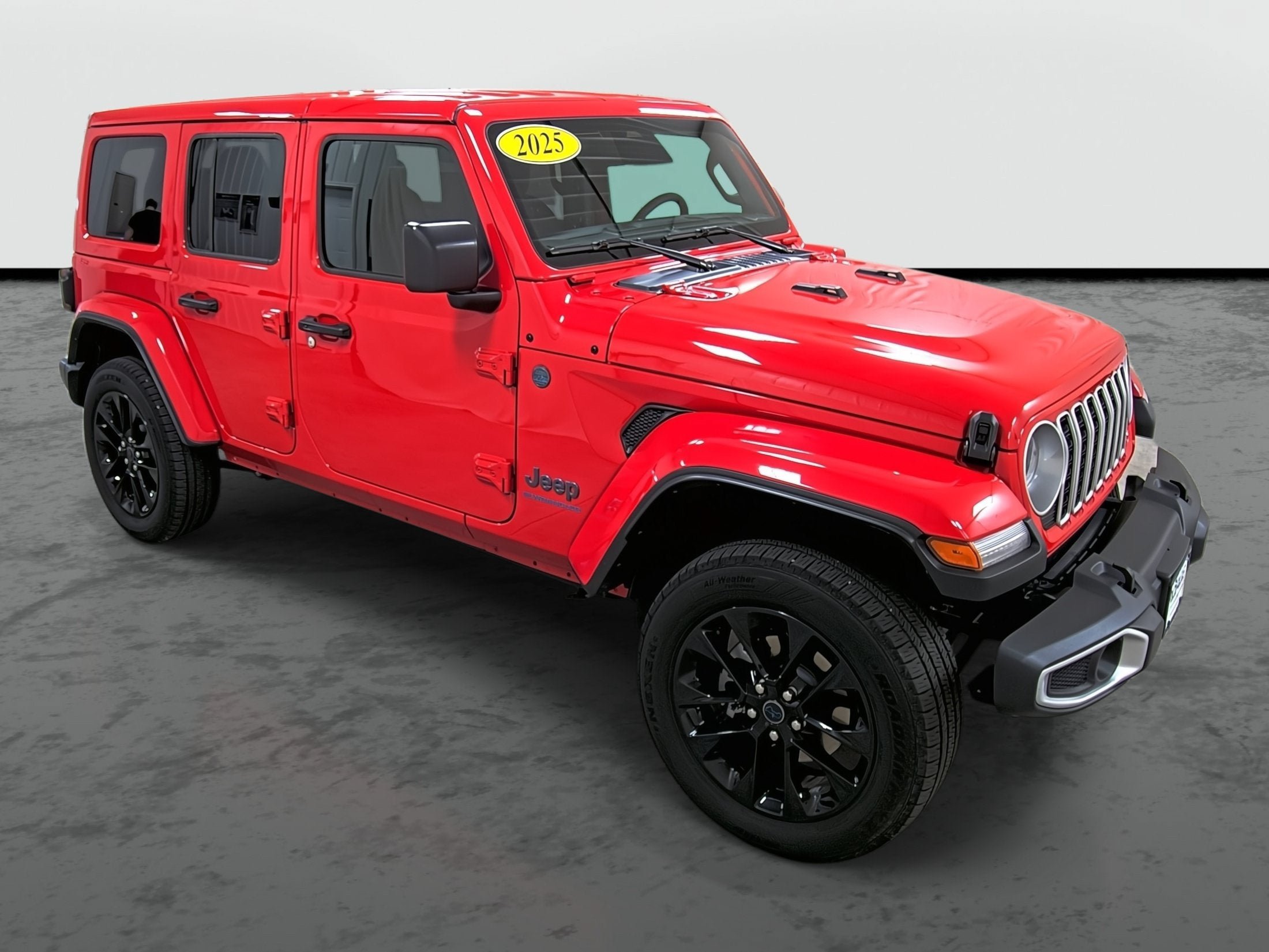 Used 2025 Jeep Wrangler Unlimited Sahara w/ Safety Group AWD/4WD image 5