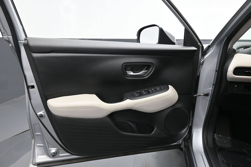 Certified 2023 Honda HR-V LX image 18