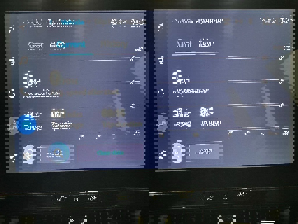 Used 2025 Toyota Corolla XSE image 31