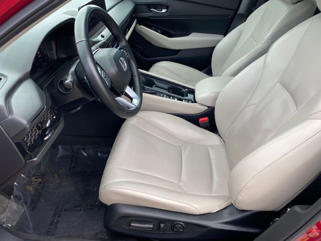 Used 2024 Honda Accord Touring image 10
