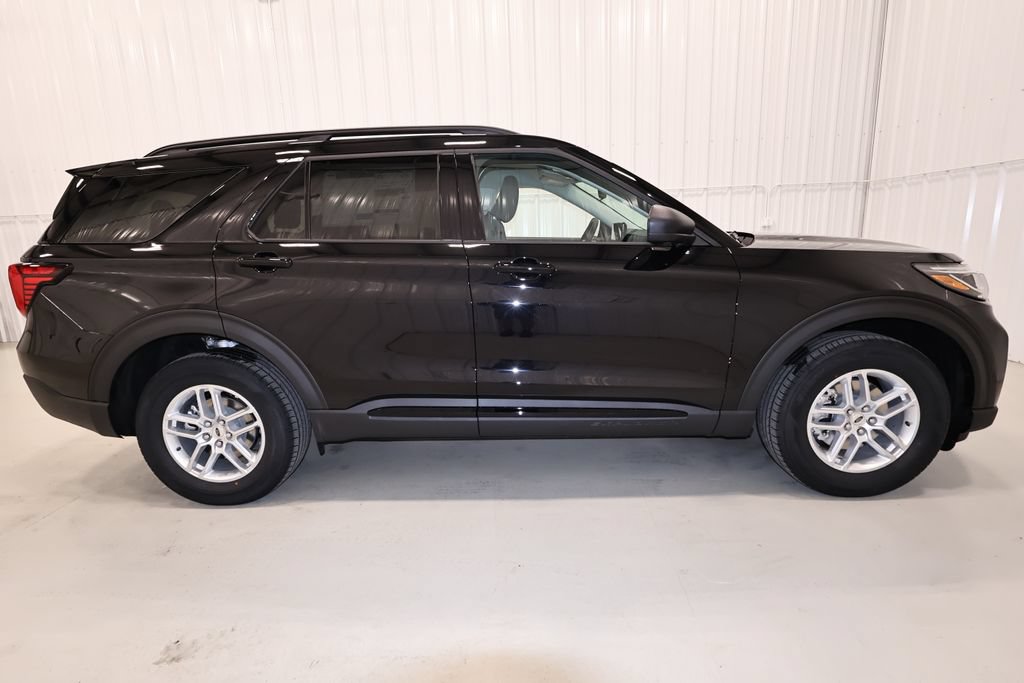 New 2026 Ford Explorer Active AWD/4WD image 2