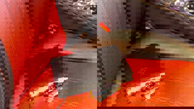 Used 2018 Bentley Bentayga image 25