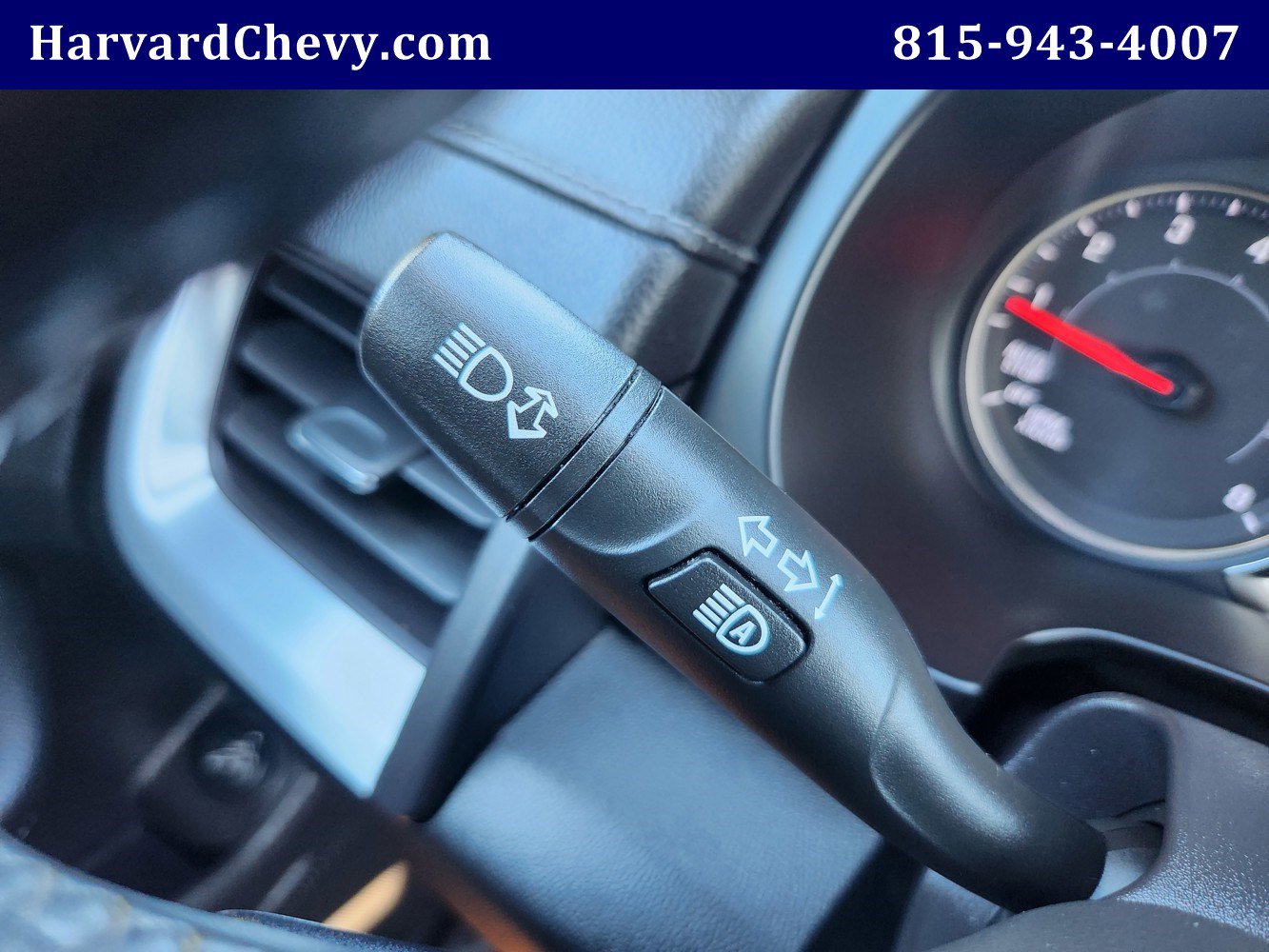 Used 2024 GMC Terrain SLT image 20