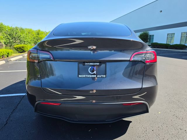 Used 2025 Tesla Model Y Long Range RWD image 9